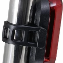 Sigma Sport AURA 30 Fietsverlichting Set - Led Koplamp 30 Lux - CURVE Achterlicht - Inclusief Batterijen 21 Sigma Sport AURA 30 Fietsverlichting Set - Led Koplamp 30 Lux - CURVE Achterlicht - Inclusief Batterijen -Fietsen-Accessoires Shop 506x840 4