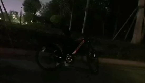 BOTC Fietswielverlichting - Spaakverlichting Met Reflector - Fietswiel - Meerkleurig - 1 Stuk - LBA11207 2 BOTC Fietswielverlichting - Spaakverlichting Met Reflector - Fietswiel - Meerkleurig - 1 Stuk - LBA11207 - Afbeelding 2