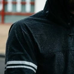 AGU Original Regenpak Essential - Geel/Zwart - L - Dames & Heren - Waterdicht & Ademend -Fietsen-Accessoires Shop 550x320 1