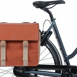 Basil Urban Load Dubbele Fietstas - 48-53 Liter - Terrarood -Fietsen-Accessoires Shop 550x361 1