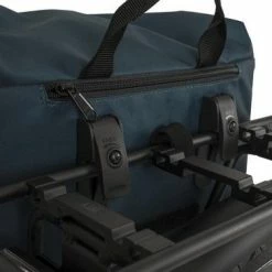 AGU Essentials DWR Enkele Fietstas Urban Klickfix Blauw - 17 L -Fietsen-Accessoires Shop 550x364 5