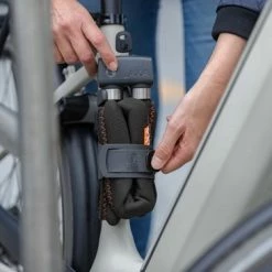 AXA Foldable 1000 - Fietsslot ART 2 Vouwslot - Met Houder - 105 Cm - Zwart -Fietsen-Accessoires Shop 550x366 159