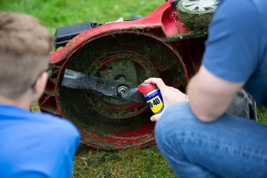 WD-40® Smart Straw® Multi-Use Product - 450ml - Multispray - Smeermiddel, Ontvetter En Anti-Corrosie 11 WD-40® Smart Straw® Multi-Use Product - 450ml - Multispray - Smeermiddel, Ontvetter En Anti-Corrosie - Afbeelding 11