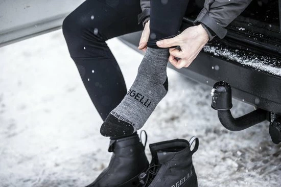 Rogelli Wintersok Merino Wool 2-pack - Grijs & Zwart - Maat 44-47 4 Rogelli Wintersok Merino Wool 2-pack - Grijs & Zwart - Maat 44-47 - Afbeelding 4