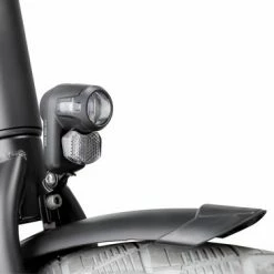 AXA - Nox City 4 Lux - Fietslamp Voorlicht - LED Koplamp - Fietsverlichting Op Batterij - Auto/Off - Zwart -Fietsen-Accessoires Shop 550x366 99