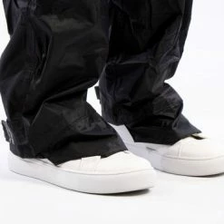 Ralka Regenbroek - Junior - Zwart - 176 16 Ralka Regenbroek - Junior - Zwart - 176 -Fietsen-Accessoires Shop 550x368 15