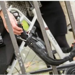 AXA Solid Plus Fietsslot - ART2 - Inclusief 100cm Insteekketting Ringslot - Zwart -Fietsen-Accessoires Shop 550x372 10