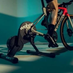 Wahoo Fitness Wahoo KICKR CORE Interactieve Fietstrainer - Direct Drive -Fietsen-Accessoires Shop 550x412 37