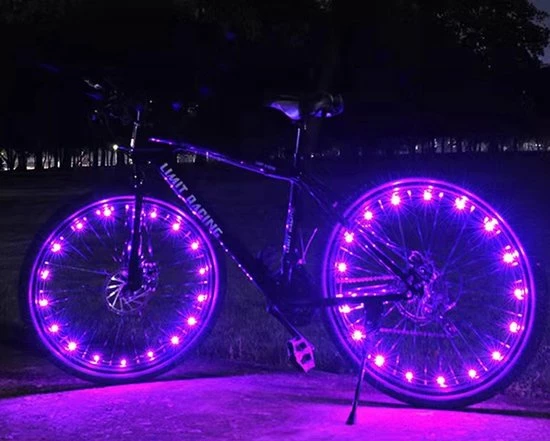 BOTC Wielverlichting Fiets - 20 Holders - Spaakverlichting LED - Lichtsnoer Fietswiel - Fiets Wiel Licht - 20 Leds - 220CM - Roze 4 BOTC Wielverlichting Fiets - 20 Holders - Spaakverlichting LED - Lichtsnoer Fietswiel - Fiets Wiel Licht - 20 Leds - 220CM - Roze - Afbeelding 4