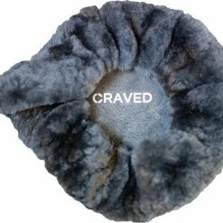 Craved Zadeldek Schapenvacht Antraciet - Zitcomfort - 1e Kwaliteit - Fietszadelhoes -Fietsen-Accessoires Shop 550x490