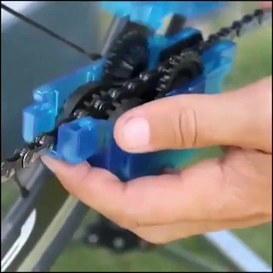 Merkloos Fietsketting Reiniger - Ketting Schoonmaken - Kettingborstel - Fiets Schoonmaak Set - Ontvetter Fiets - Kettingreiniger - Fietsketting Smeermiddel - Fiets Accessoires - Fietsgereedschap - Cadeau Voor Man -Vrouwen- Sinterklaas Cadeautjes 2 Merkloos Fietsketting Reiniger - Ketting Schoonmaken - Kettingborstel - Fiets Schoonmaak Set - Ontvetter Fiets - Kettingreiniger - Fietsketting Smeermiddel - Fiets Accessoires - Fietsgereedschap - Cadeau Voor Man -Vrouwen- Sinterklaas Cadeautjes - Afbeelding 2