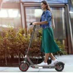 Stay-on M365 Go - Elektrische Step Voor Volwassenen & Kinderen - Snelheid 31 Km/u En 20/30 Km Actieradius - Met App - H7 Look -Fietsen-Accessoires Shop 550x572 1