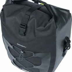 Basil Navigator Enkele Fietstas - L - 25-31 Liter - Waterdicht - Zwart 12 Basil Navigator Enkele Fietstas - L - 25-31 Liter - Waterdicht - Zwart -Fietsen-Accessoires Shop 550x641 2