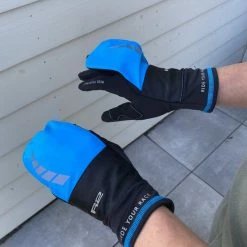 Luxe Winter Handschoenen - Handschoenen EN Wanten In 1 - Waterdicht Door Techshell - Nylon - Fiets, Wandel Handschoenen/wanten Combinatie - Dames En Heren - Zwart/Blauw - Maat M / 7 - R2 Cover 17 Luxe Winter Handschoenen - Handschoenen EN Wanten In 1 - Waterdicht Door Techshell - Nylon - Fiets, Wandel Handschoenen/wanten Combinatie - Dames En Heren - Zwart/Blauw - Maat M / 7 - R2 Cover -Fietsen-Accessoires Shop 550x733 47