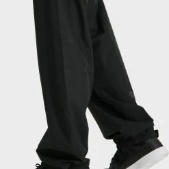 AGU GO Regenbroek Essential Unisex - Zwart - M - Dames & Heren - Waterdicht & Ademend -Fietsen-Accessoires Shop 550x754 1