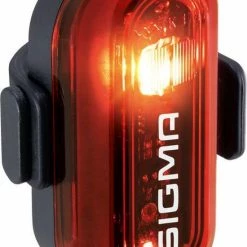 Sigma Sport AURA 30 Fietsverlichting Set - Led Koplamp 30 Lux - CURVE Achterlicht - Inclusief Batterijen 31 Sigma Sport AURA 30 Fietsverlichting Set - Led Koplamp 30 Lux - CURVE Achterlicht - Inclusief Batterijen -Fietsen-Accessoires Shop 550x804