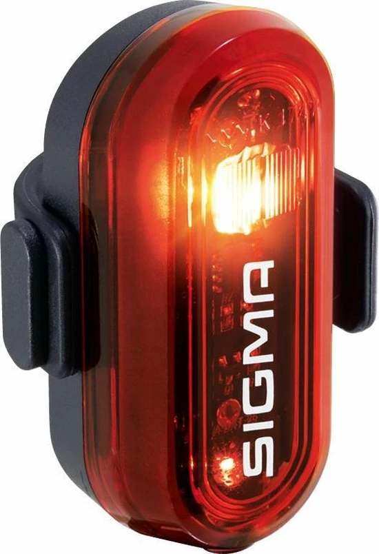 Sigma Sport AURA 30 Fietsverlichting Set - Led Koplamp 30 Lux - CURVE Achterlicht - Inclusief Batterijen 14 Sigma Sport AURA 30 Fietsverlichting Set - Led Koplamp 30 Lux - CURVE Achterlicht - Inclusief Batterijen - Afbeelding 14
