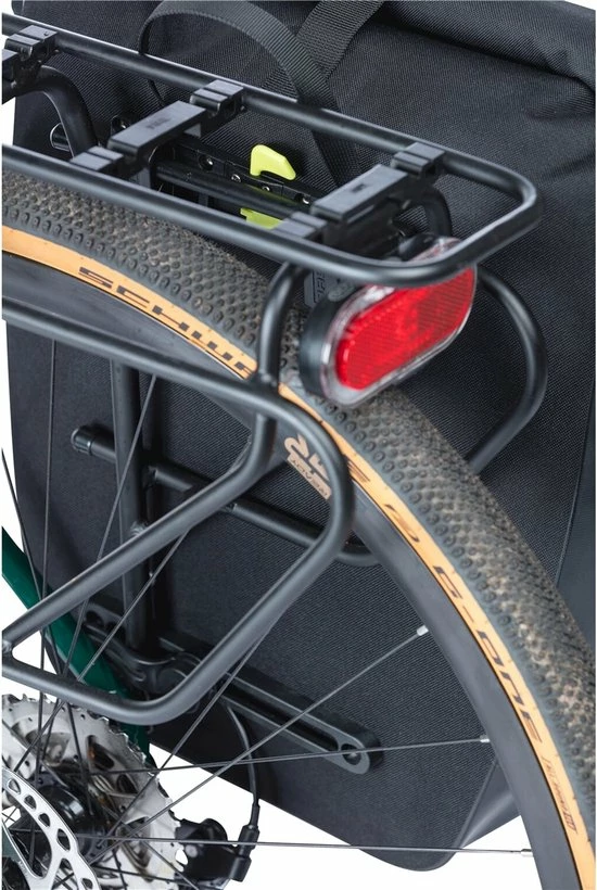 Basil Navigator Enkele Fietstas - L - 25-31 Liter - Waterdicht - Zwart 4 Basil Navigator Enkele Fietstas - L - 25-31 Liter - Waterdicht - Zwart - Afbeelding 4